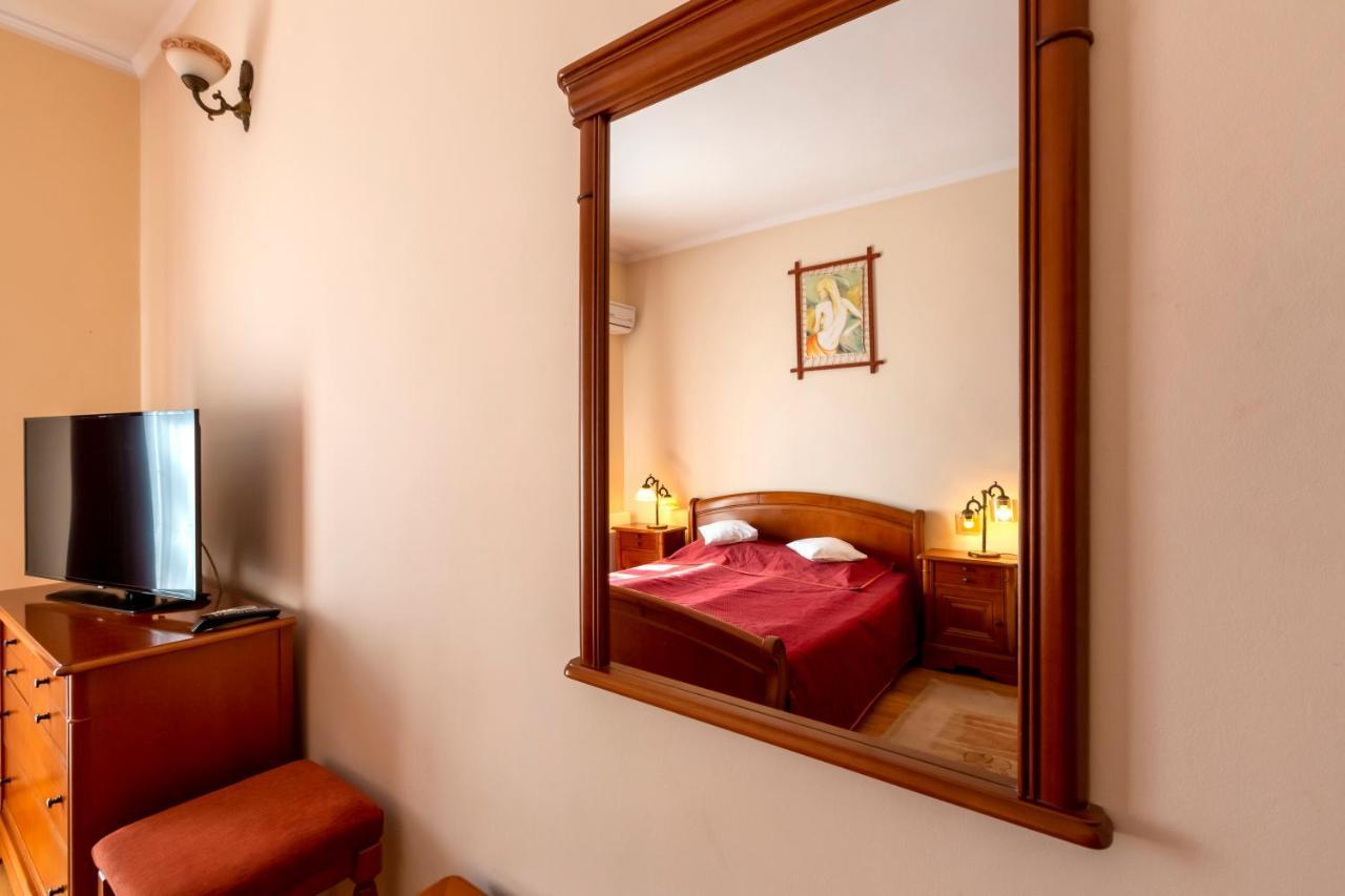 Hotel Denis Danes Ngoại thất bức ảnh