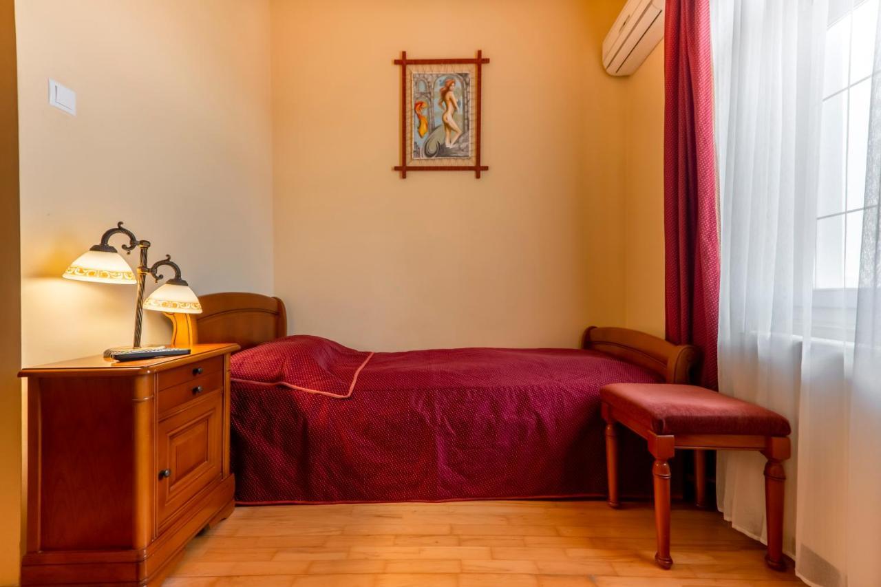 Hotel Denis Danes Ngoại thất bức ảnh